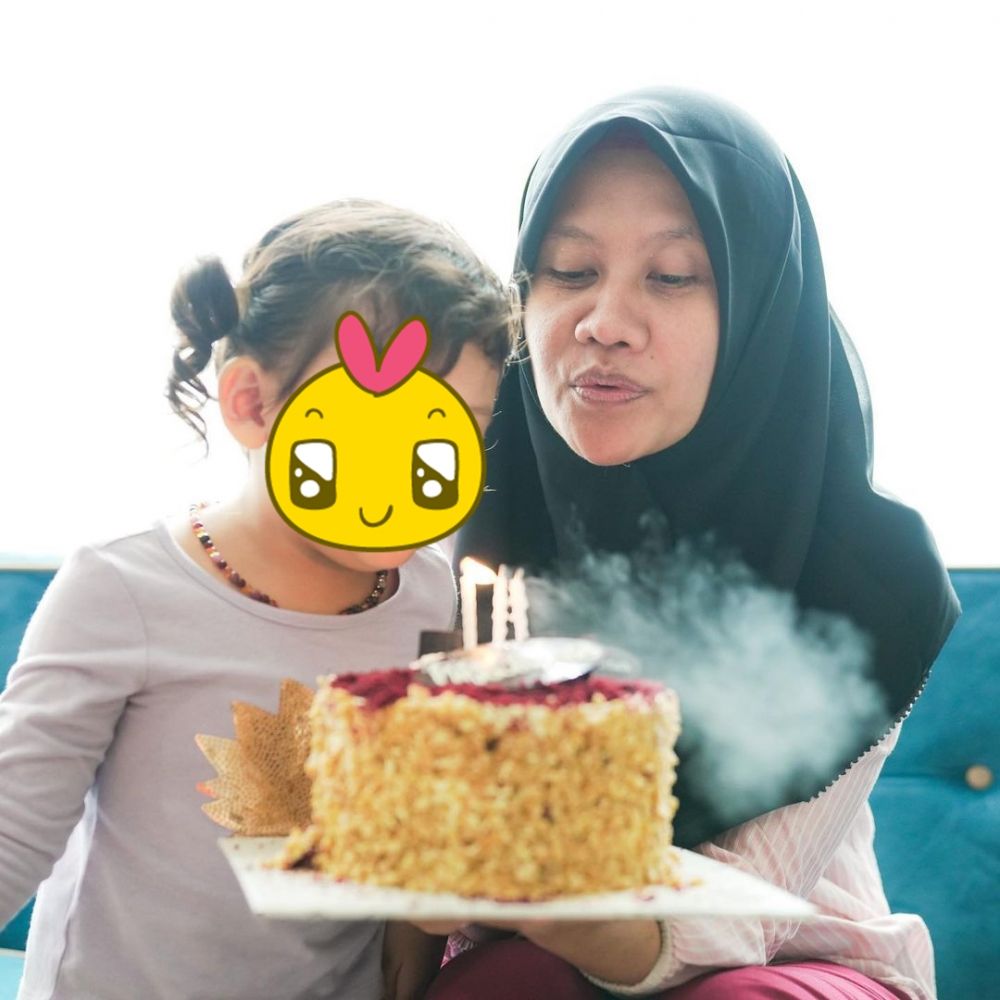 5 Momen Sharena Delon beri kejutan ultah babysitter-nya, tuai pujian