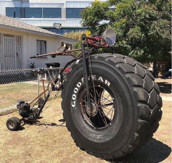 20 Modifikasi motor gunakan sparepart mobil, bikin mikir dua kali