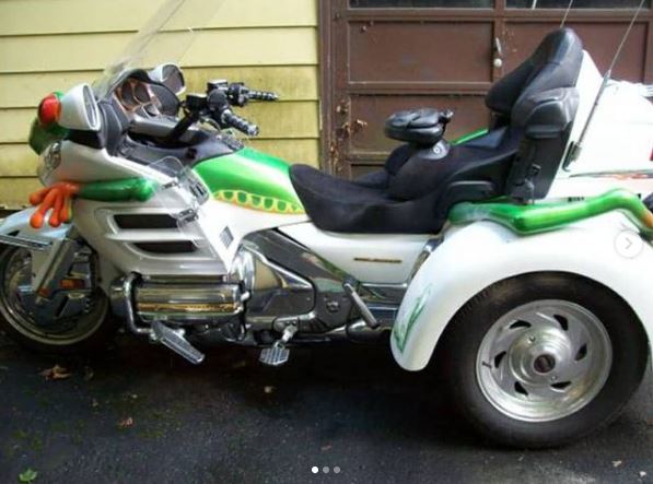 20 Modifikasi motor gunakan sparepart mobil, bikin mikir dua kali