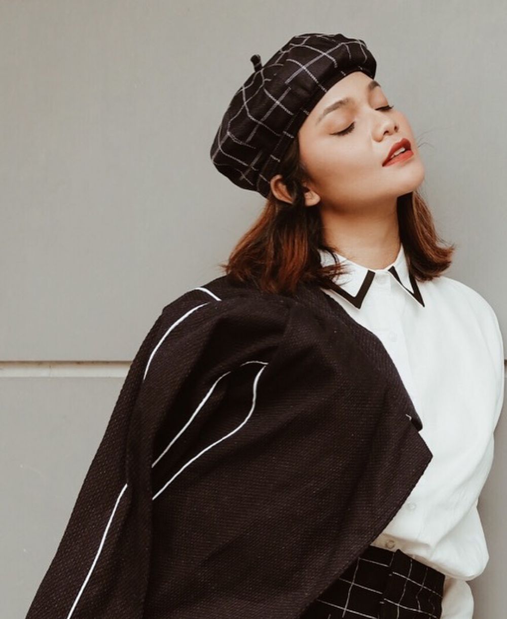 10 Potret Citra Scholastika saat bermakeup natural, memesona