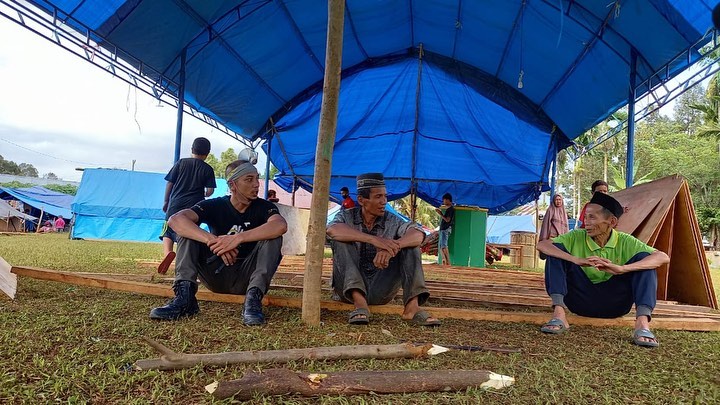 10 Aksi Fauzi Baadilla jadi relawan gempa Sulawesi Barat, bikin salut