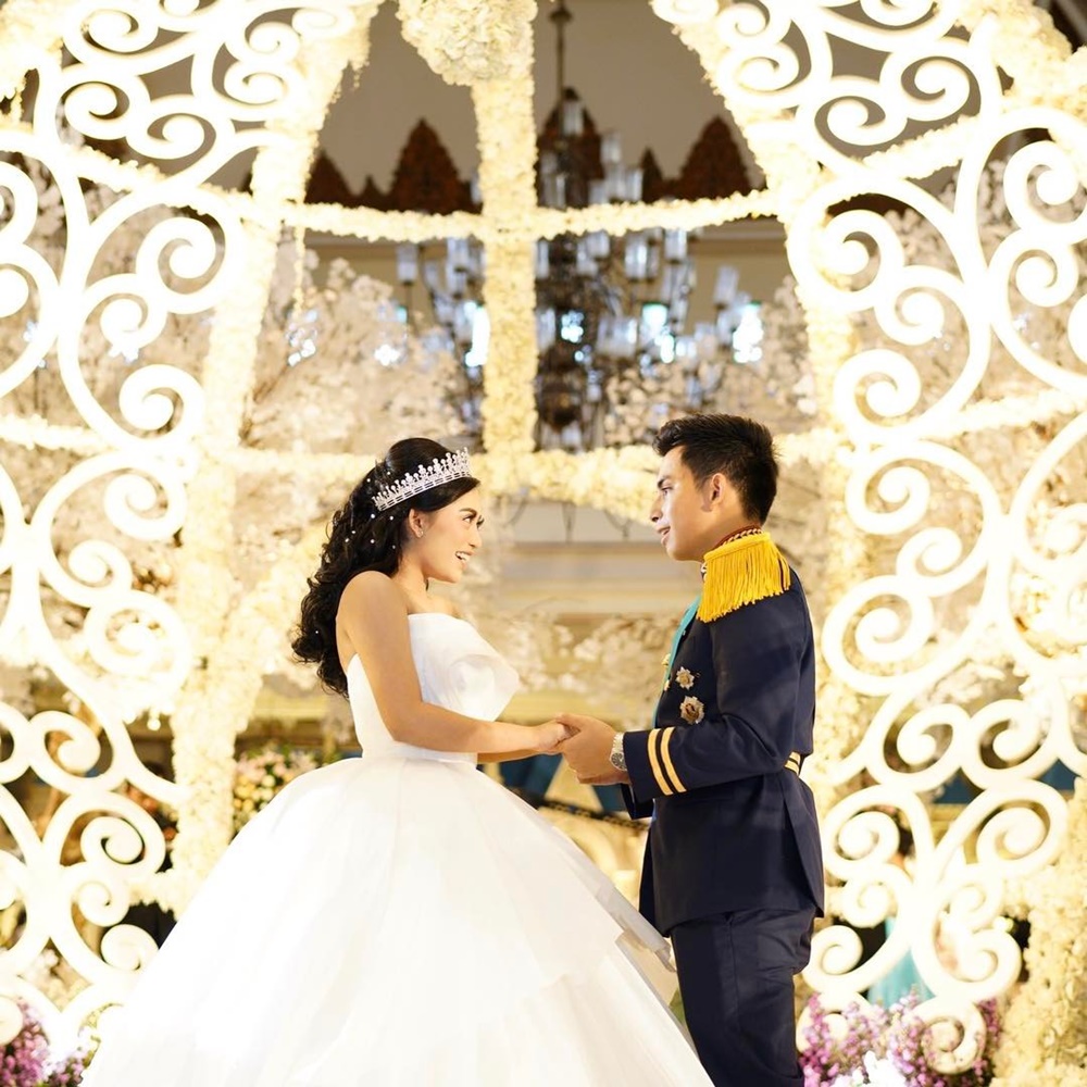 Gugat cerai suami, ini 6 perjalanan cinta Rachel Vennya dan Niko