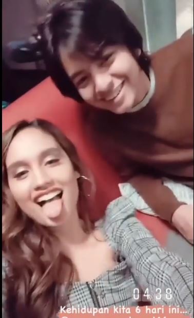Syuting bareng, 8 potret Cinta Laura dan Angga Yunanda ini bikin baper