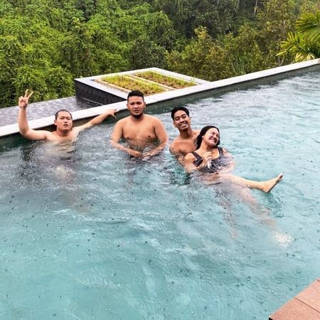 Mulai go public, ini 10 potret kebersamaan Shafa Harris dan pacar baru