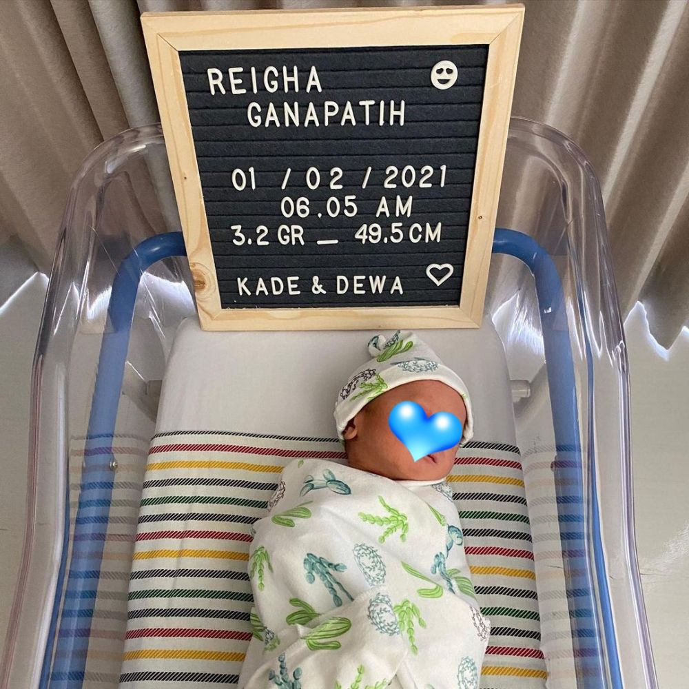 Kadek Devi melahirkan anak ketiga, nama sang bayi curi perhatian