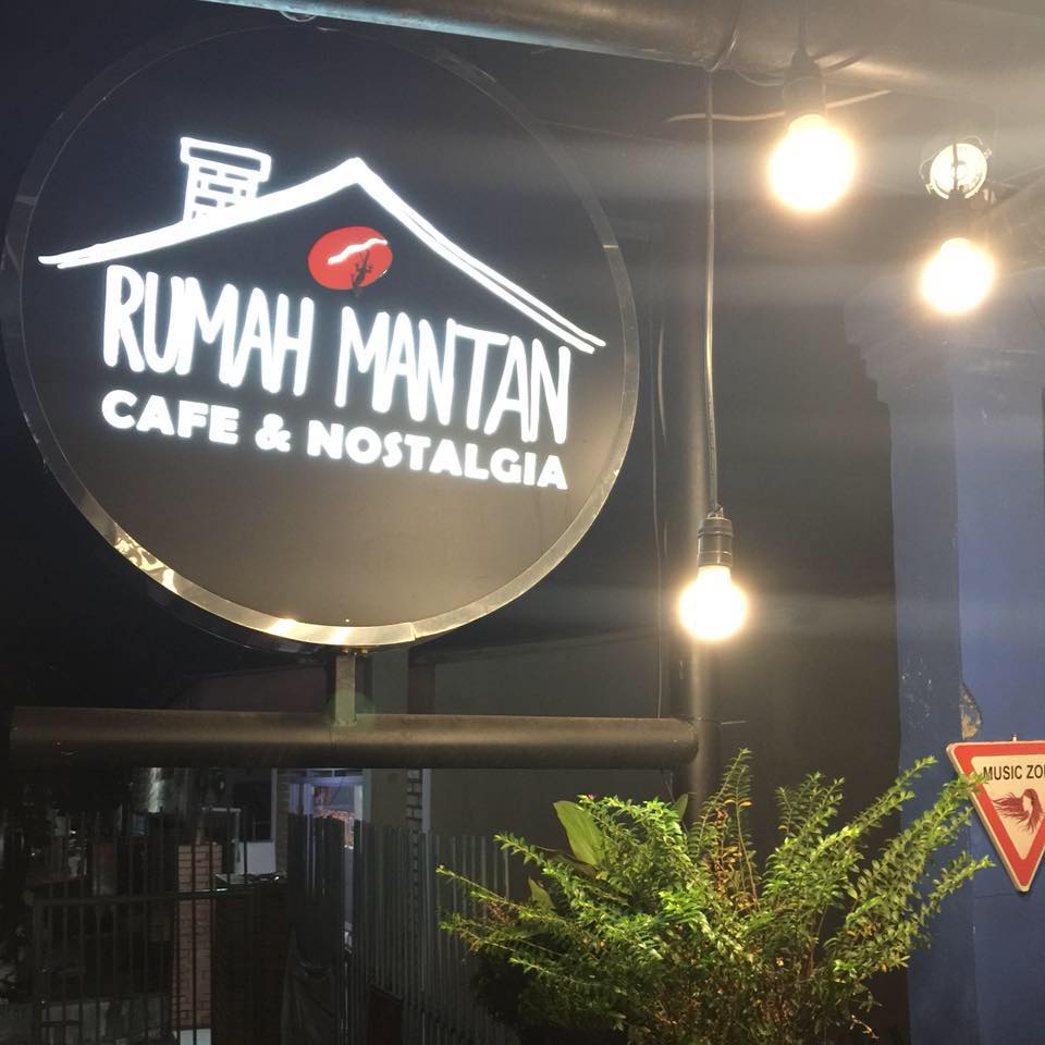 10 Nama warung antimainstream ini lucunya bikin senyum baper