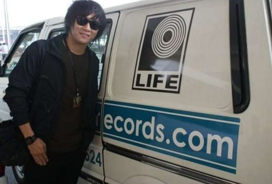 8 Potret Ifan Seventeen saat awal karier, rambutnya ikonik