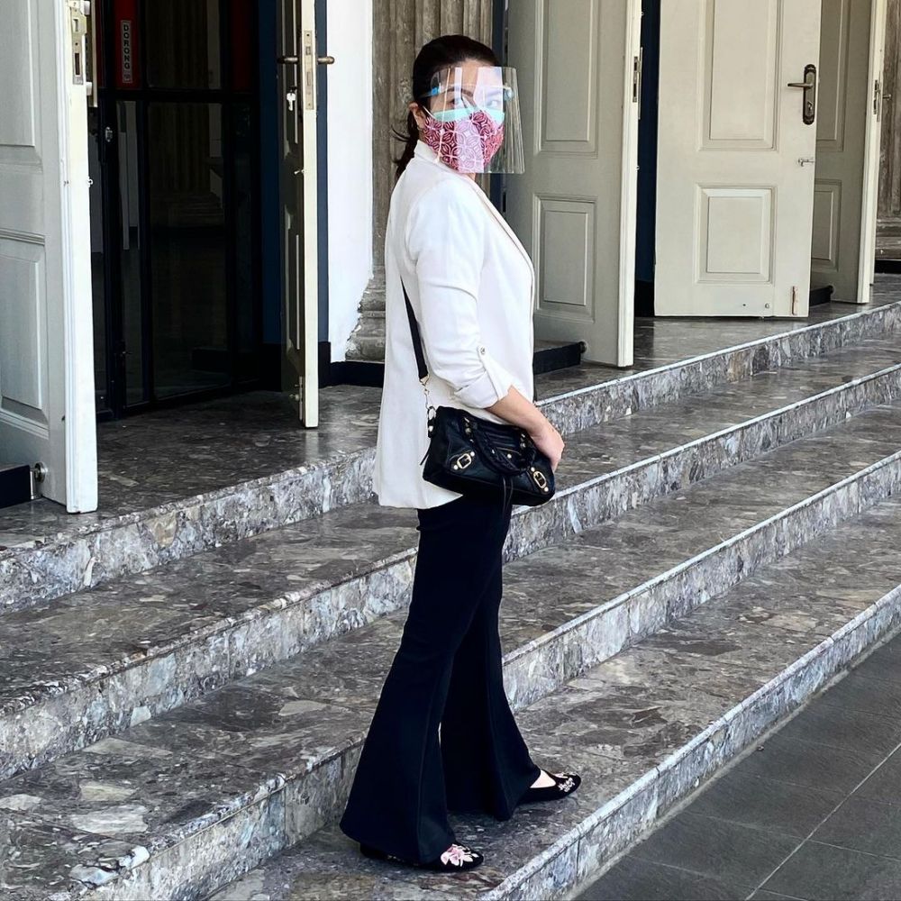 5 Cerita Tina Toon positif Covid-19, sembuh dalam dua hari