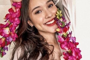 10 Gaya pemotretan Yasmin Napper dengan berbagai tema, memesona