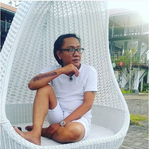 7 Orang ini jadi 'kembaran' seleb cowok Tanah Air, miripnya kebangetan