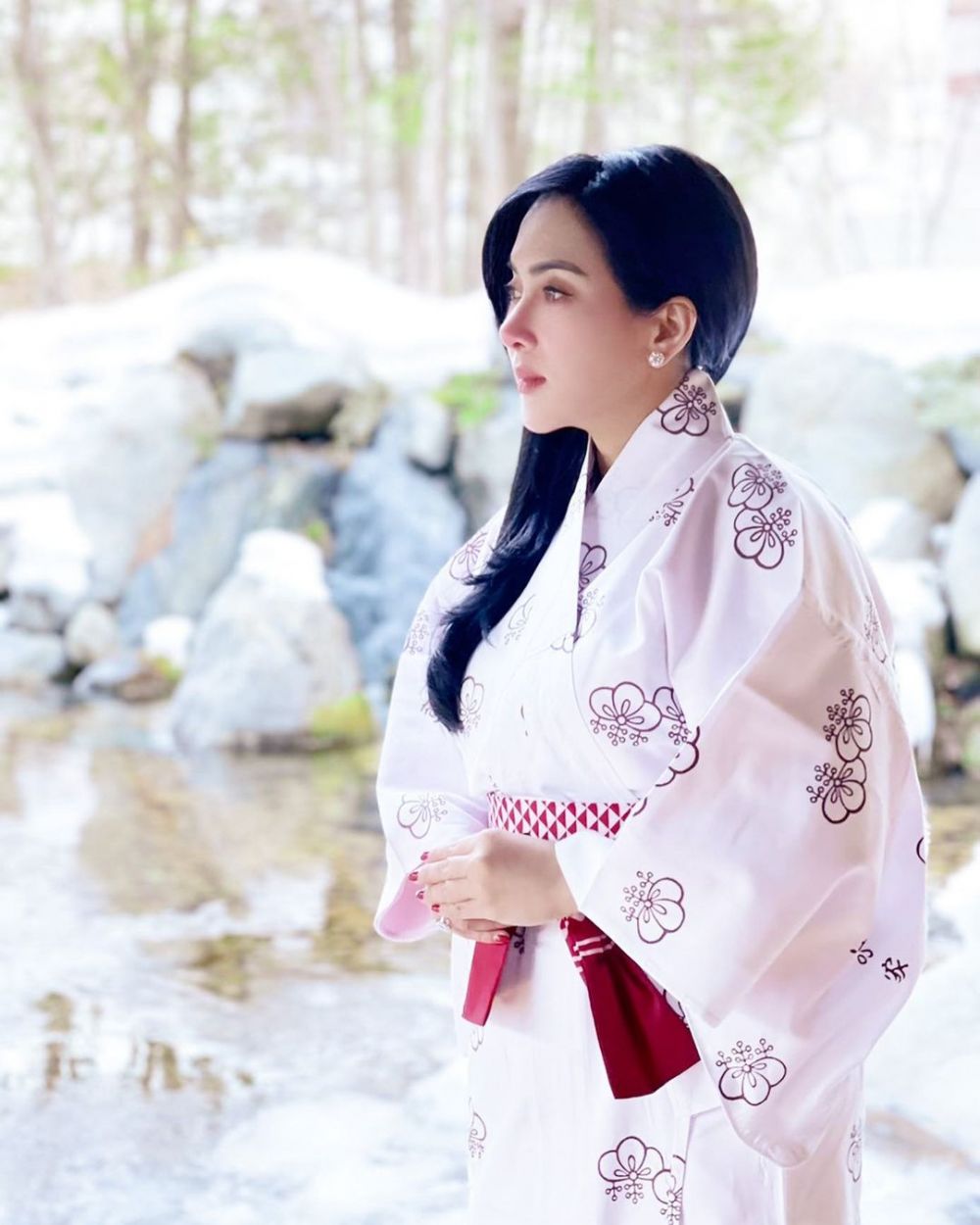 Pesona 10 penyanyi ketika memakai kimono, Syahrini tampil stunning