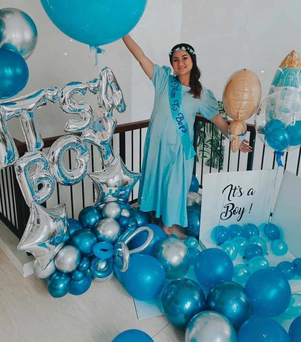 9 Momen baby shower Tengku Dewi Putri, umumkan jenis kelamin
