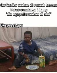 9 Meme lucu saat apes nginep di rumah teman, bikin nyengir kuda