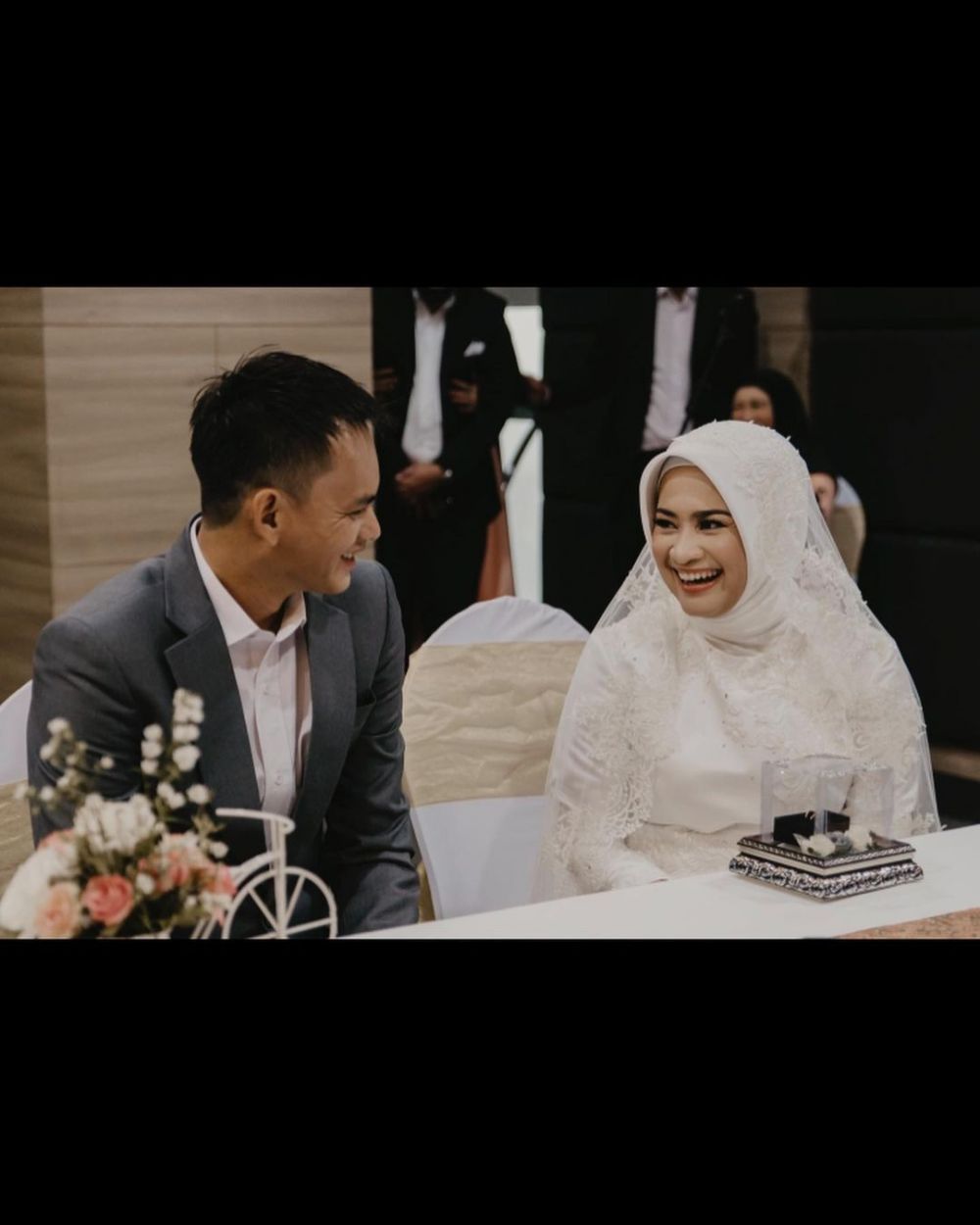 10 Momen pernikahan kedua Ikke Nurjanah & Karlie Fu, digelar tertutup