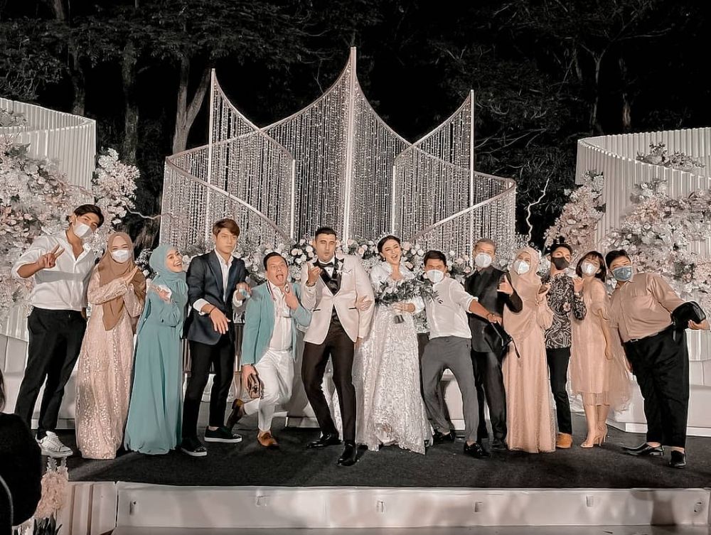 10 Momen resepsi Ali Syakieb dan Margin Wieheerm, dibagi beberapa sesi