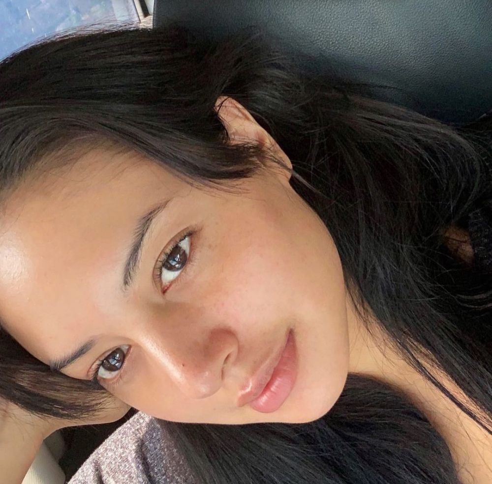 15 Potret Aurelie Moeremans tanpa makeup, bukti cantik natural