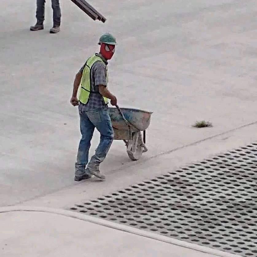 10 Aksi random tukang bangunan, kerja pakai ring light