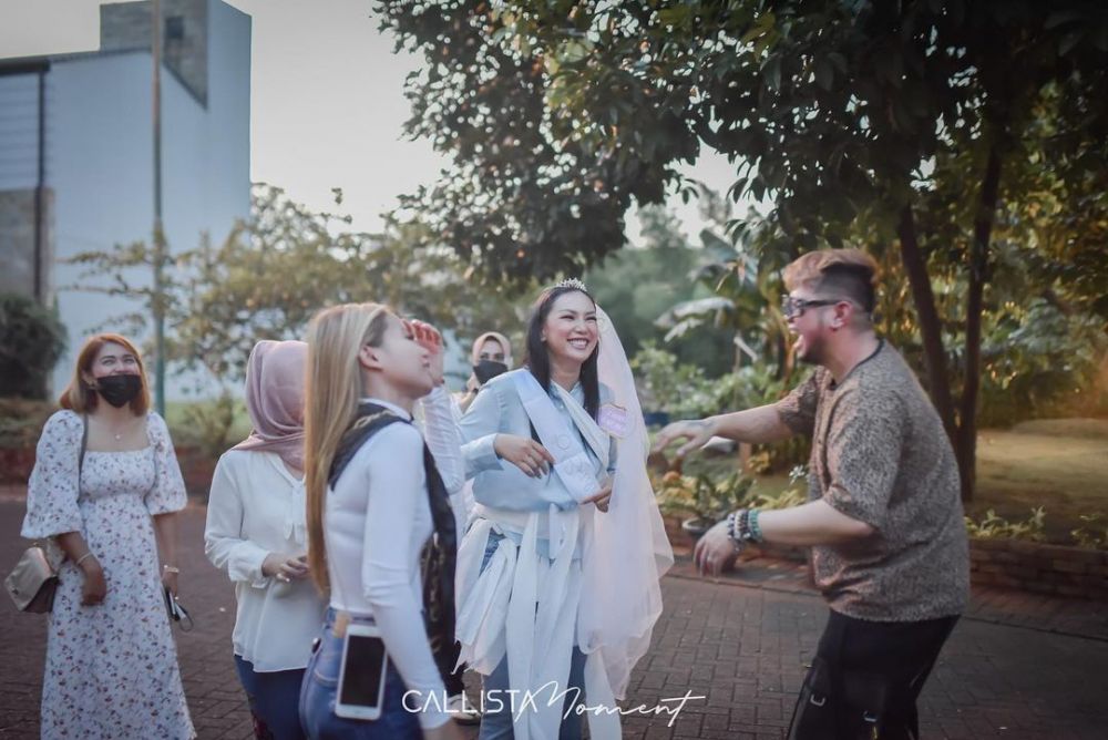 8 Potret manis Kalina Ocktaranny dan Baby Prasetyo, kompak banget