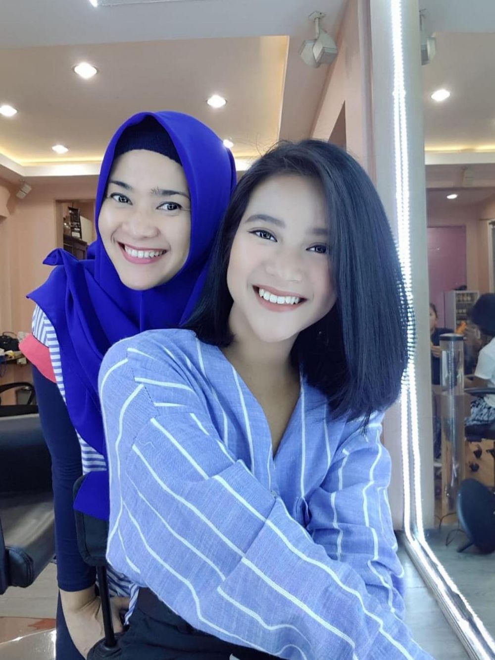 8 Momen kebersamaan Ikke Nurjanah & Siti Adira, bak kakak beradik
