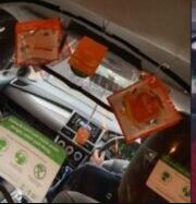 8 Solusi kocak agar mobil tetap bersih, nyelenehnya bikin tepuk jidat