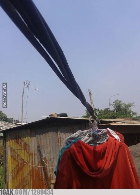 10 Tempat menjemur pakaian nggak biasa ini bikin tepuk jidat