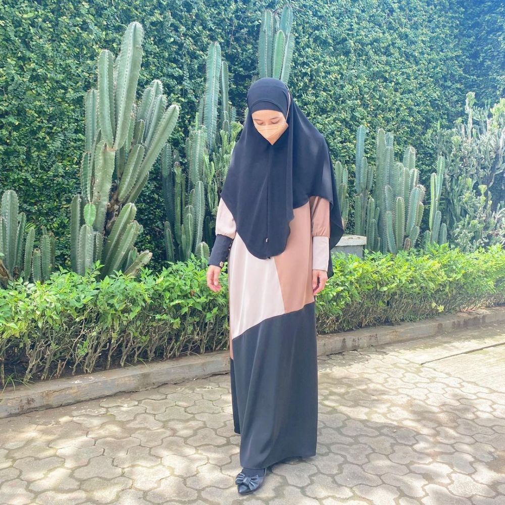 10 Potret terbaru Laudya Cynthia Bella dengan hijab syar'i