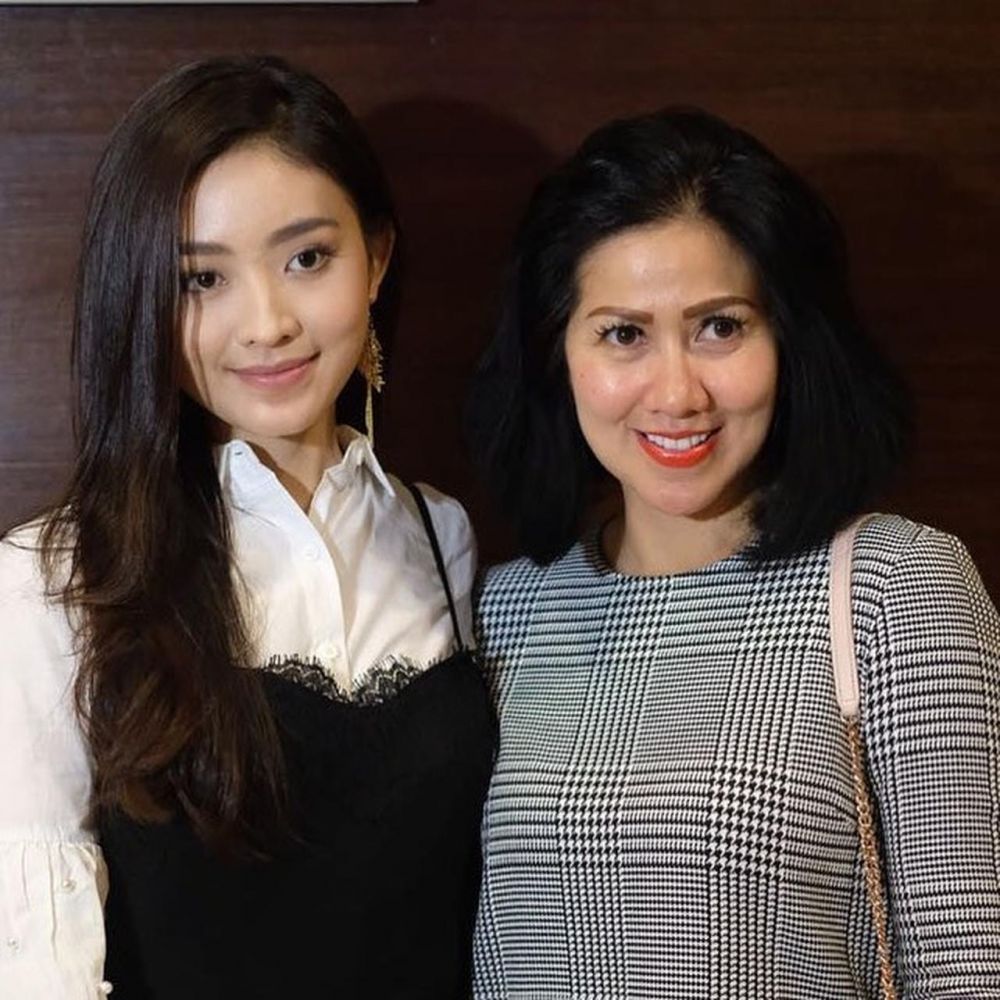 6 Potret Venna Melinda dengan teman anak-anaknya, akrab banget