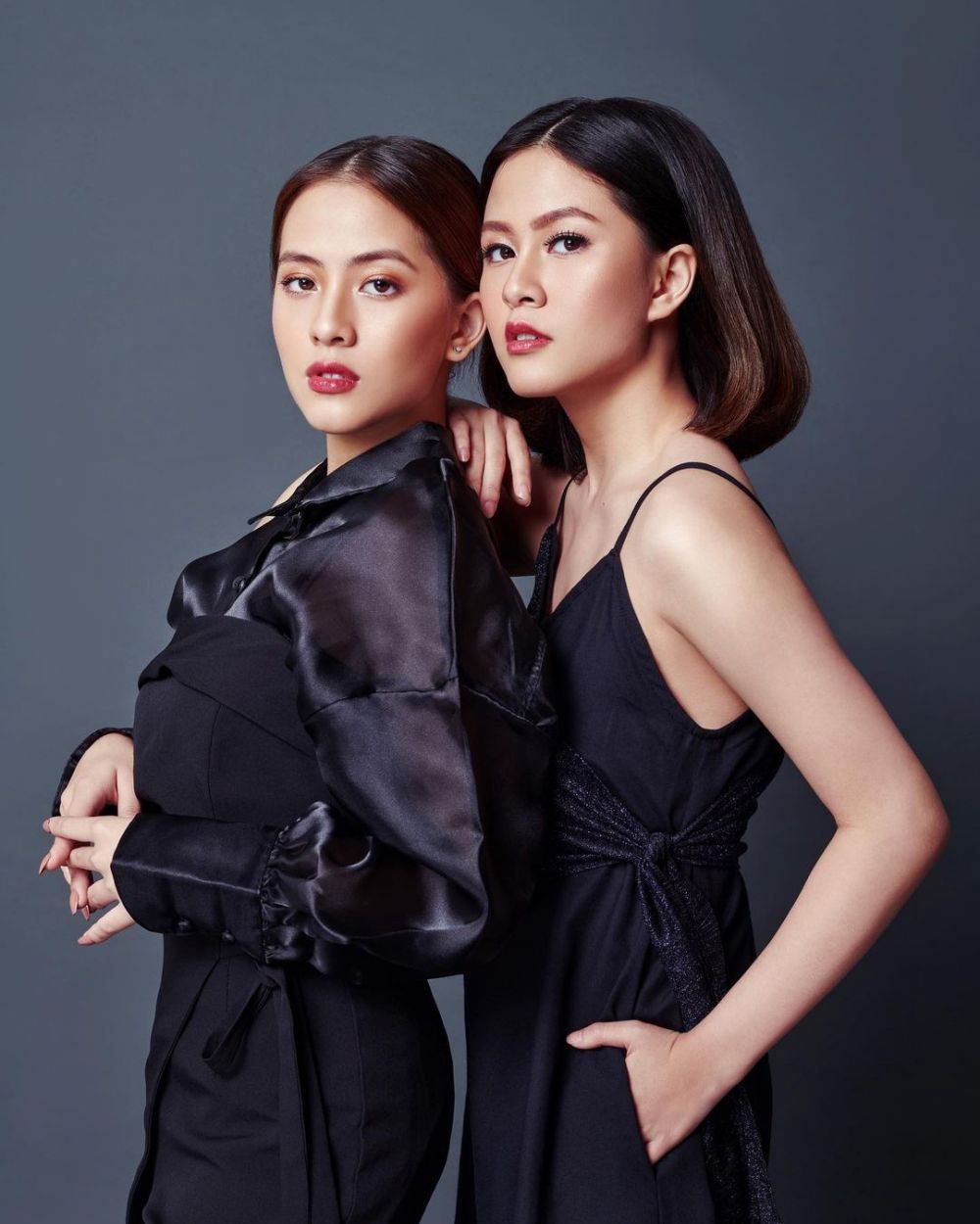 Kerap tampil natural, ini 10 potret Adhisty Zara pakai makeup tebal