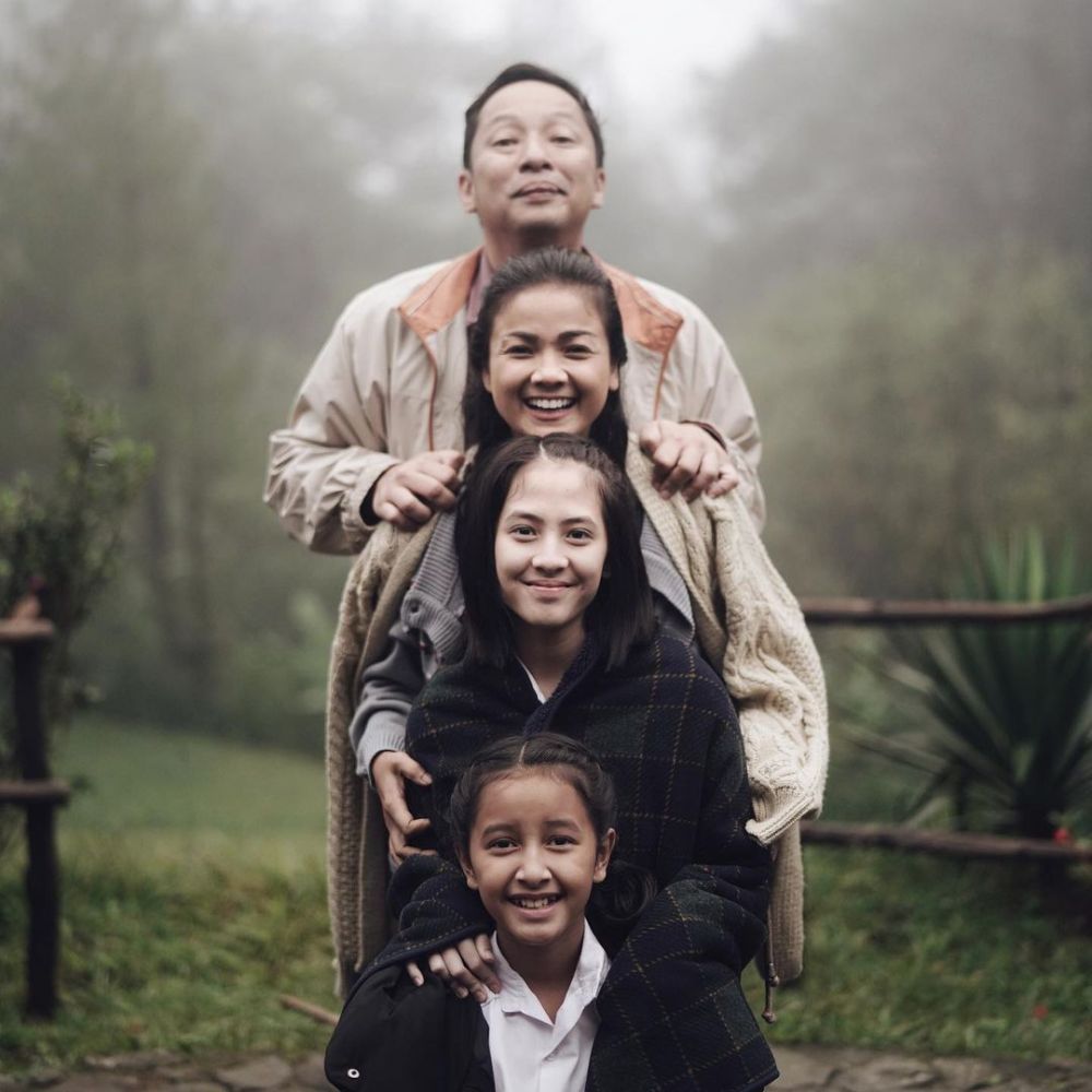 7 Potret Nirina Zubir dengan Adhisty Zara, bak ibu dan anak kandung