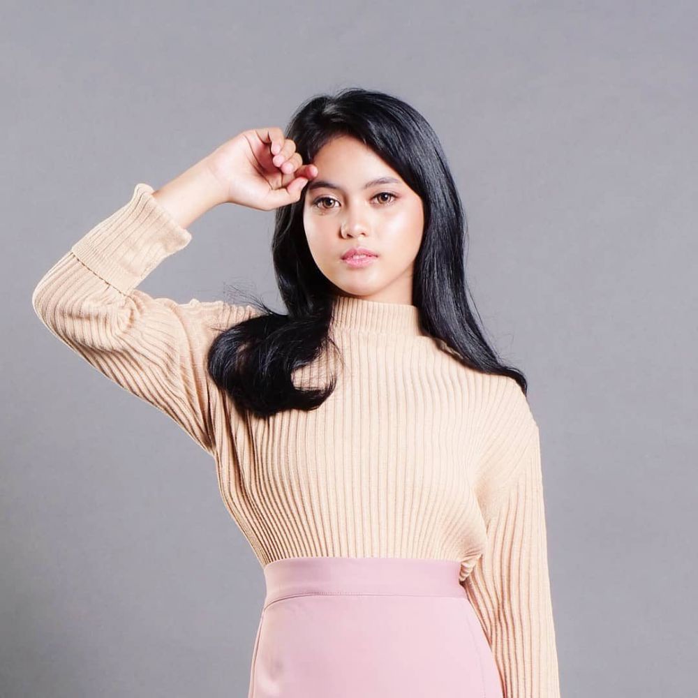 10 Gaya pemotretan Putri D'Academy dengan berbagai tema, memesona