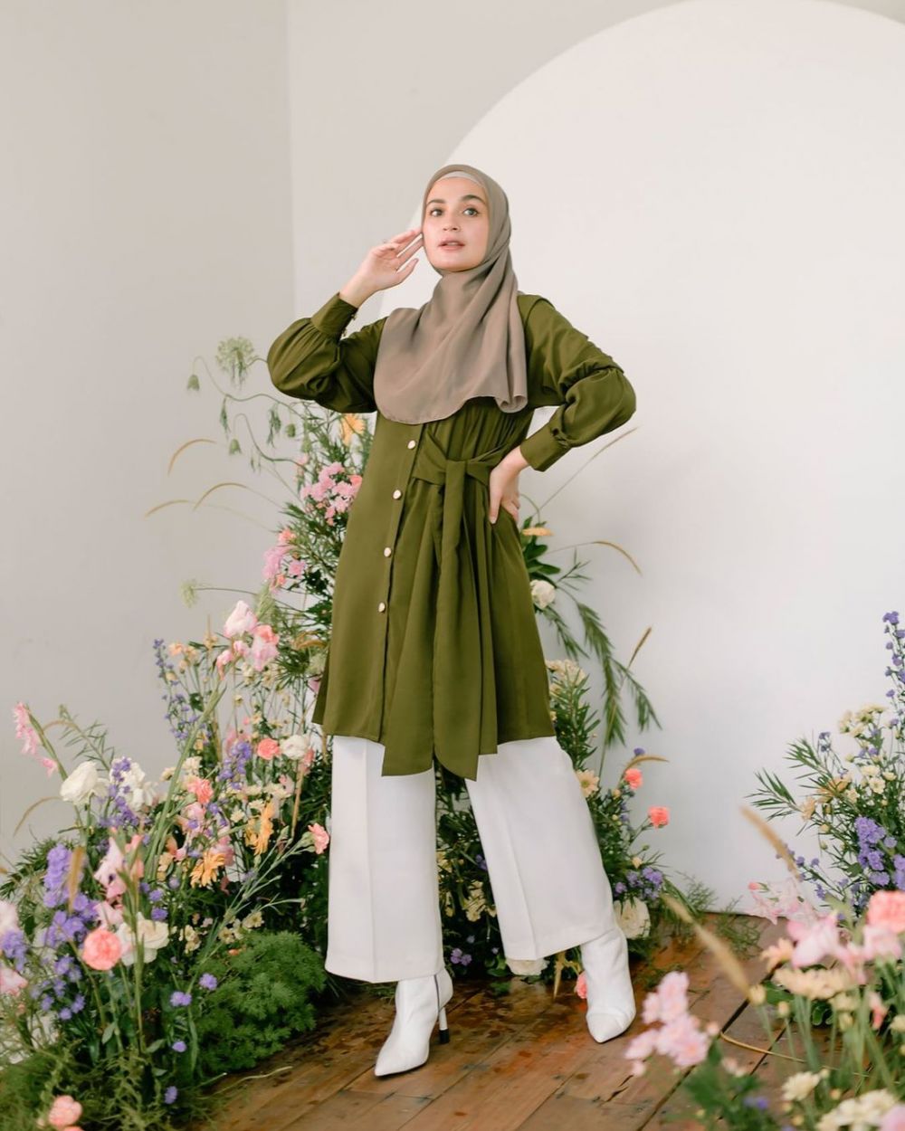 10 Penampilan terbaru Shireen Sungkar, dipuji makin langsing