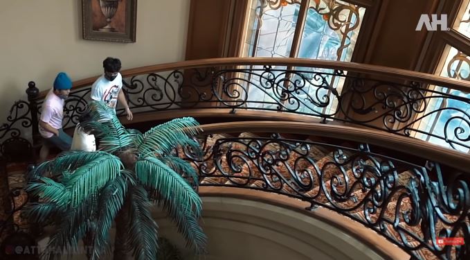 12 Potret rumah Alshad Ahmad sepupu Raffi Ahmad, ada harimaunya