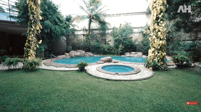 12 Potret rumah Alshad Ahmad sepupu Raffi Ahmad, ada harimaunya