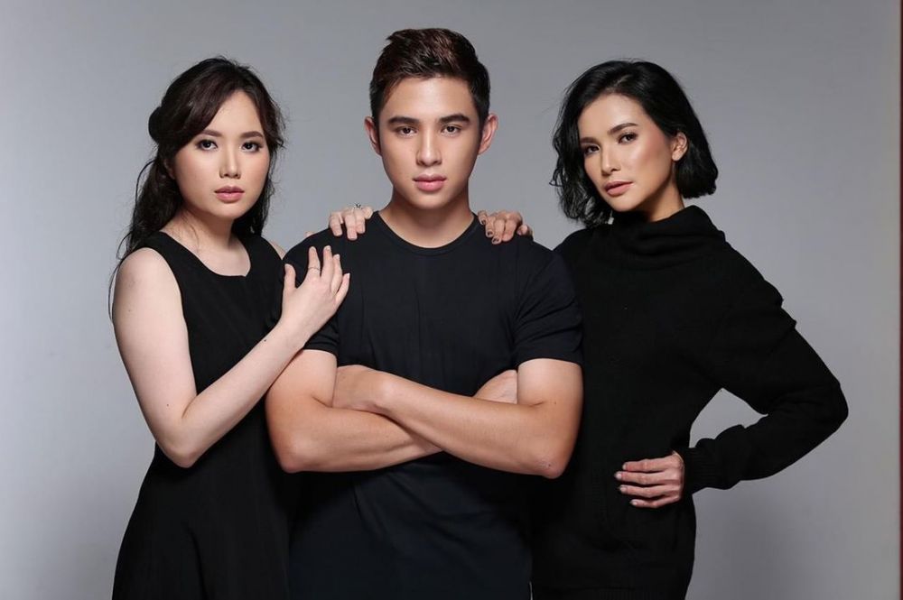 10 Potret Nunu Datau dan putrinya Azura Datau, bak seumuran