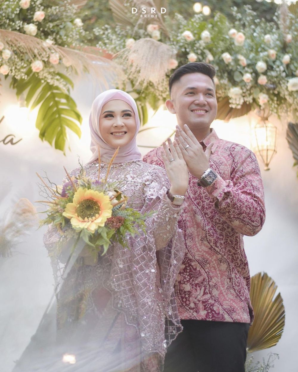 10 Potret Kesha Ratuliu dan Adhi Permana dari pacaran hingga nikah