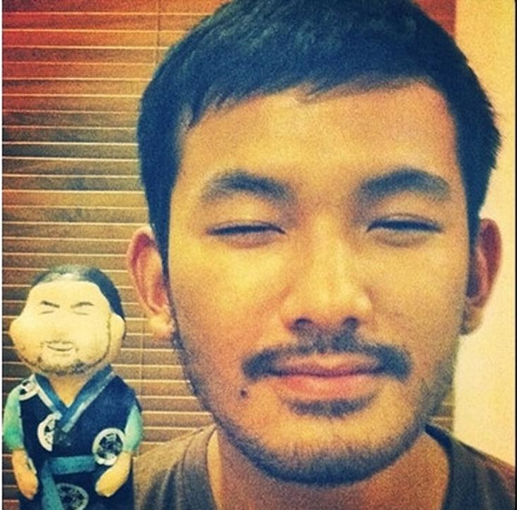 Potret awal karier 10 seleb berdarah Tionghoa, gayanya ikonik