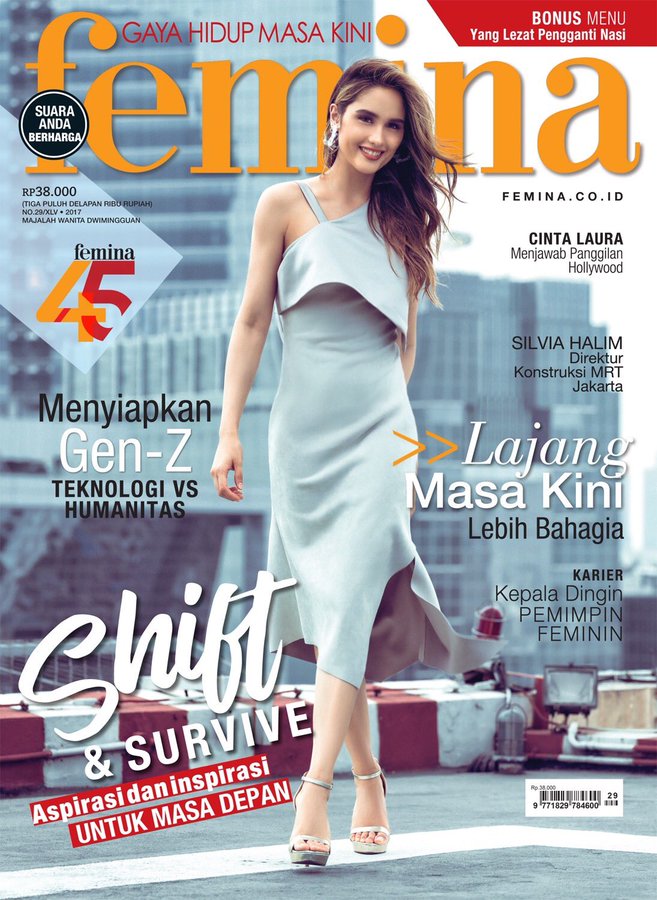 10 Potret Cinta Laura saat jadi cover majalah, gayanya memukau