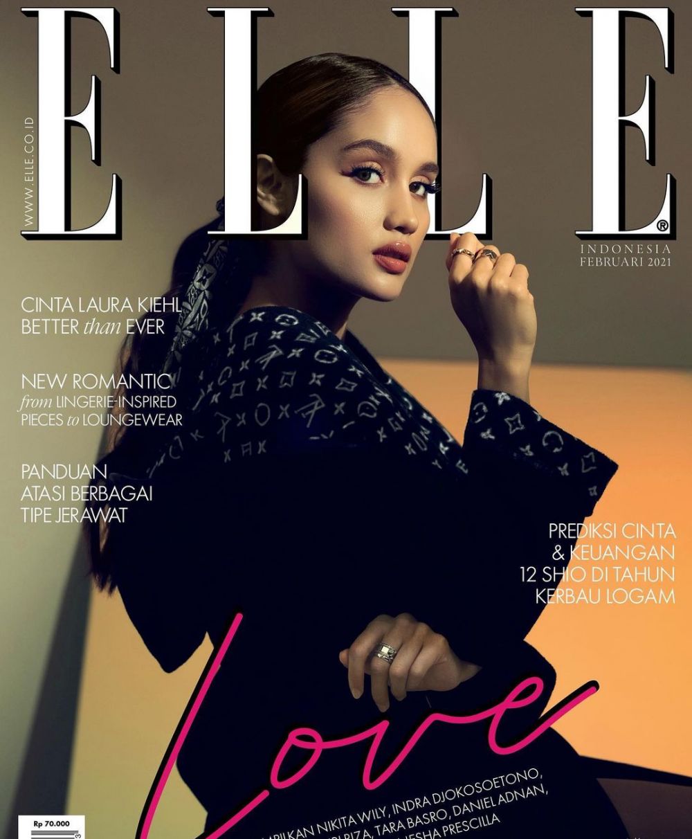 10 Potret Cinta Laura saat jadi cover majalah, gayanya memukau