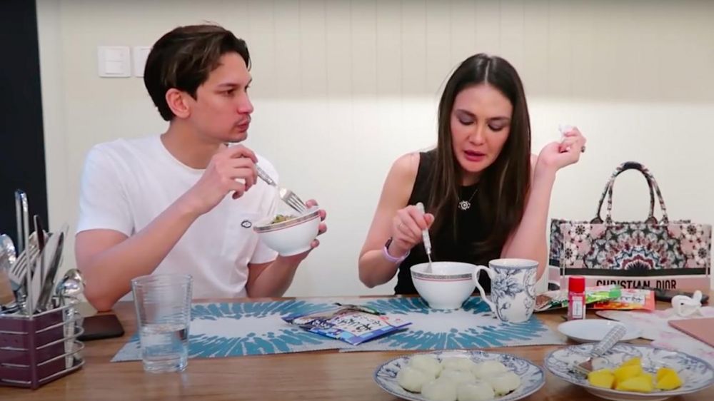 8 Potret kebersamaan Dimas Beck dan Luna Maya, bikin baper