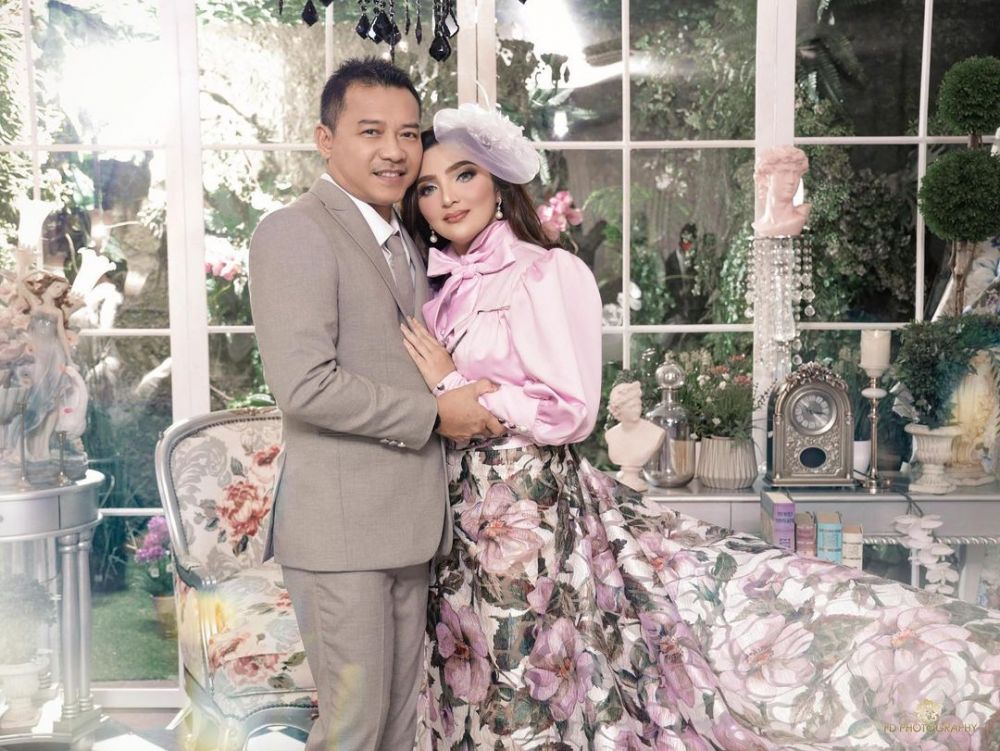 Potret 10 seleb rayakan hari Valentine, Tantri Kotak dapat hadiah unik