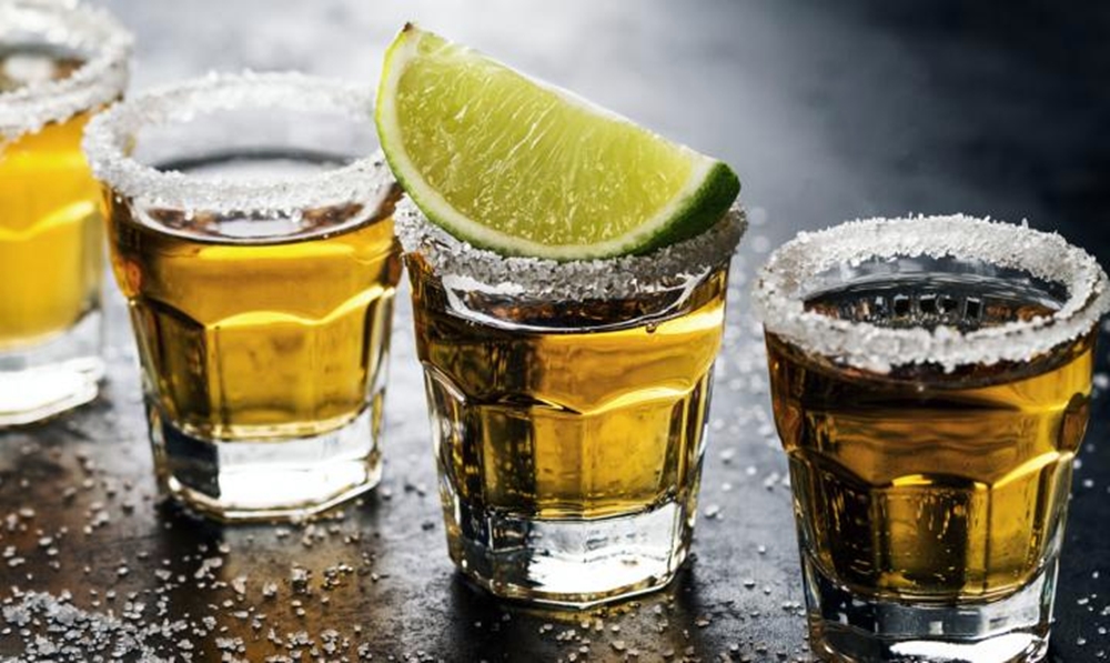 3 Cara bijak mengonsumsi minuman beralkohol, jangan berlebihan loh