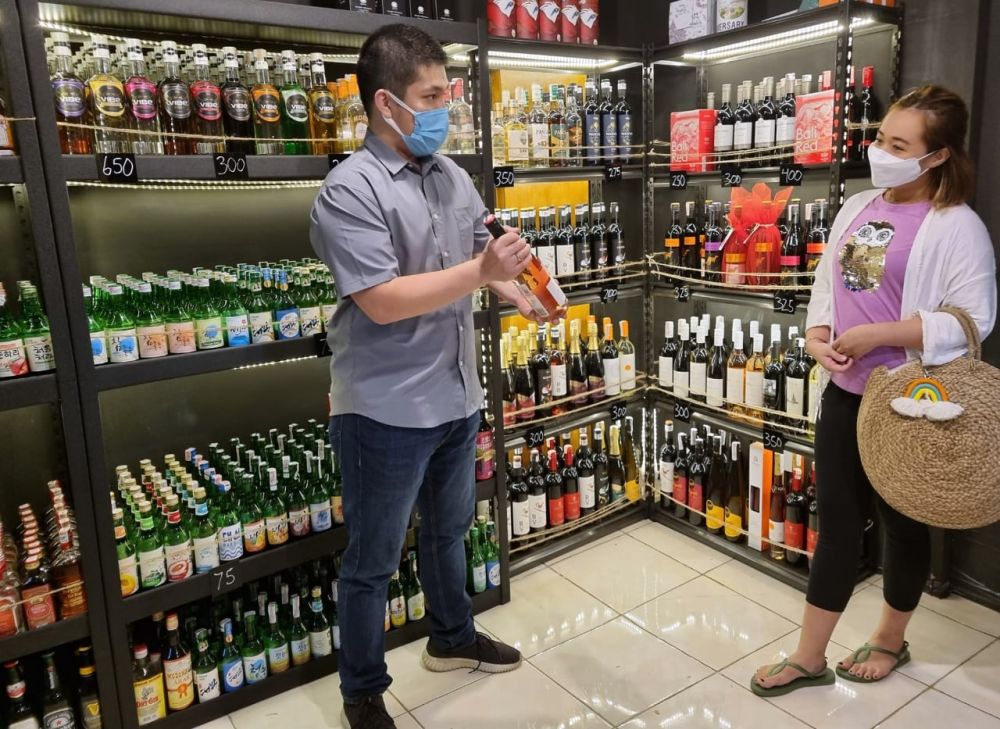 3 Cara bijak mengonsumsi minuman beralkohol, jangan berlebihan loh