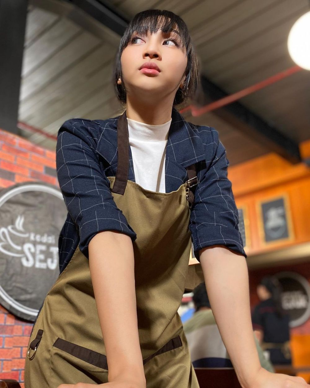 7 Potret Harini Sondakh dengan gaya rambut baru, tampak imut