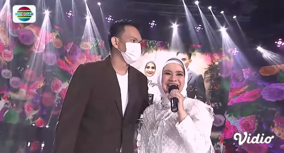 8 Potret kebersamaan Ikke Nurjanah dan Karlie Fu usai menikah