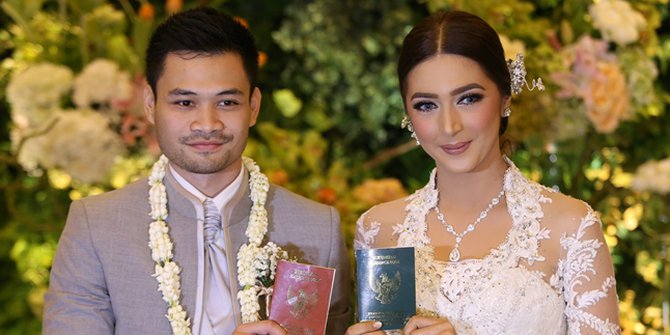 10 Potret lawas Nabila Syakieb dan Reshwara zaman pacaran, sweet abis