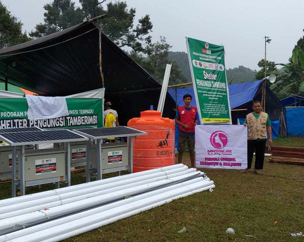 Bantu korban gempa Sulbar, tim relawan ini bangun toilet untuk warga