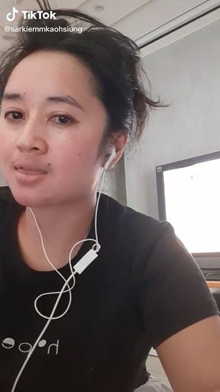 8 Potret Paijah 'kembaran' Dewi Perssik di TikTok, bak kakak adik