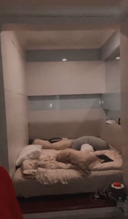 7 Potret kamar Karen Vendela, tempat gamingnya curi perhatian