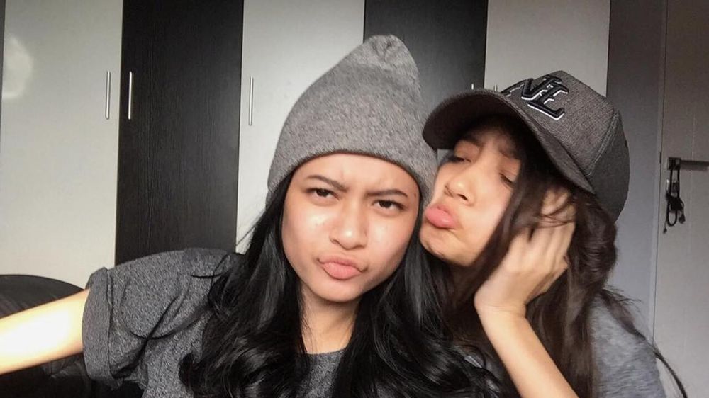 7 Potret kebersamaan Megan Domani dan Hanggini, bak saudara kandung