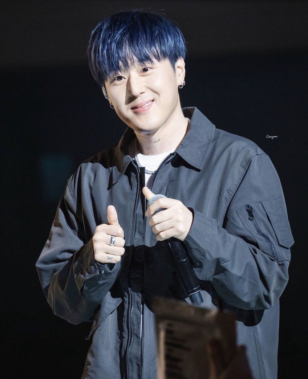 Momen 6 artis Korea tunjukan kado mi instan dari fans Indonesia, heboh